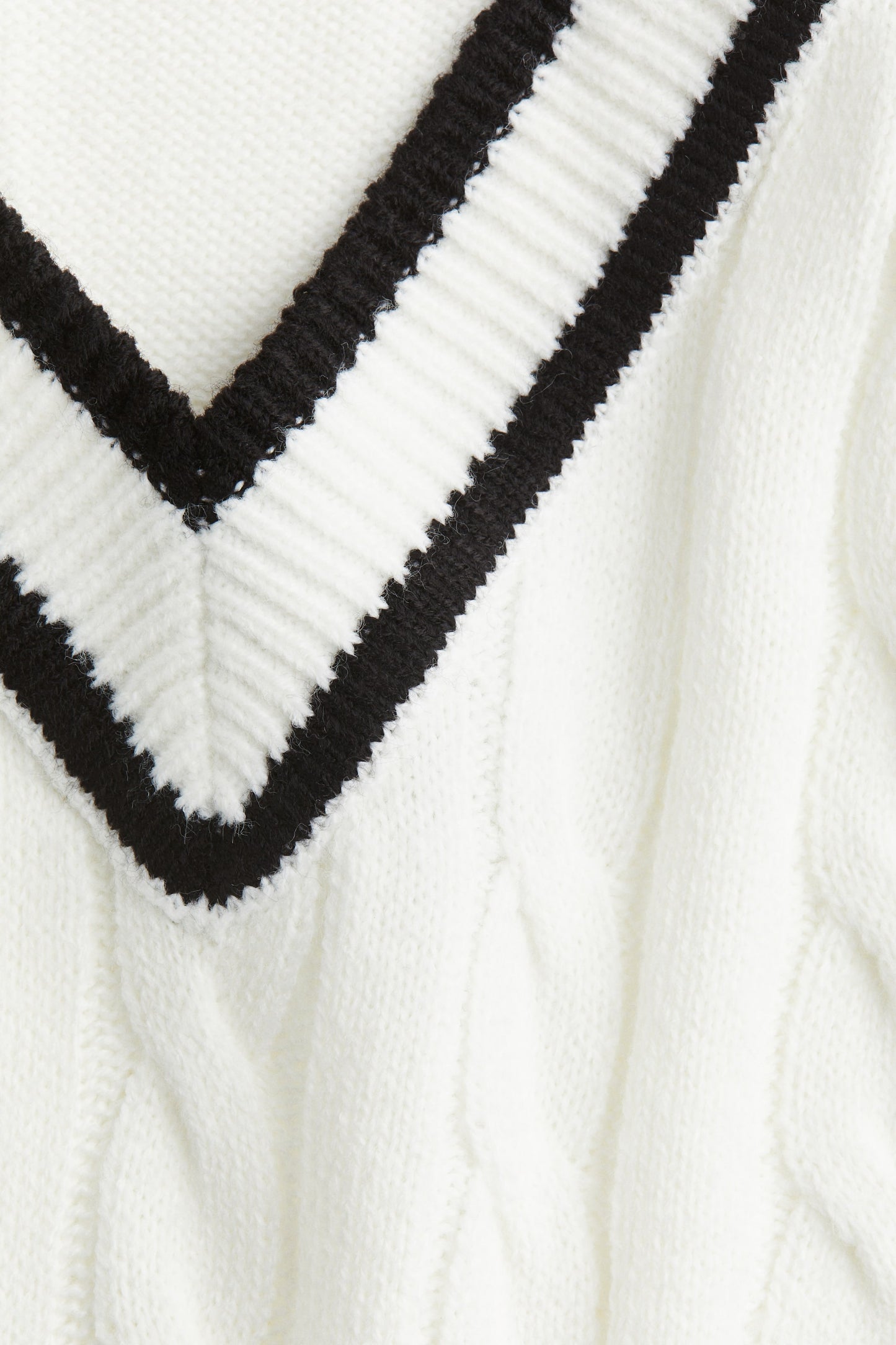 Cable-knit sweater vest