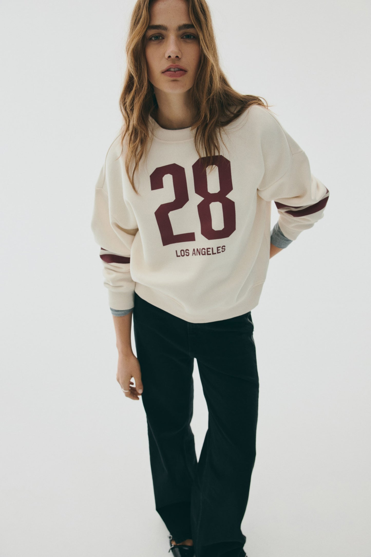 28 Motif detail sweatshirt