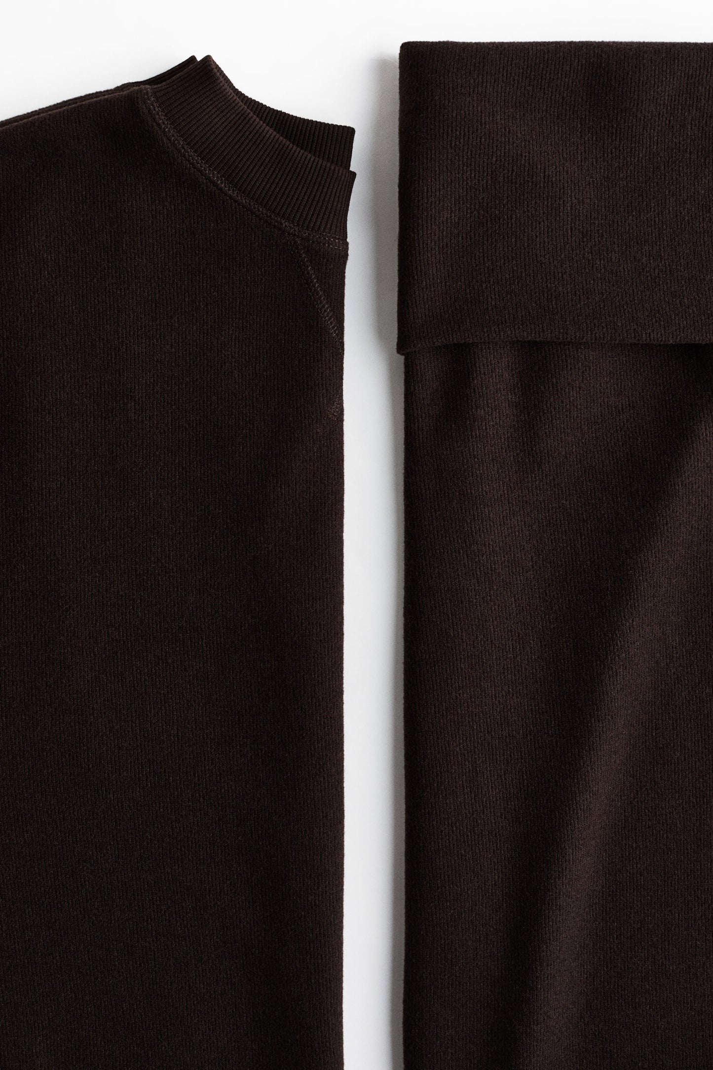 2-piece jersey top and trousers set